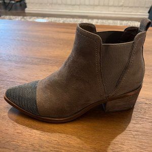 report booties dsw